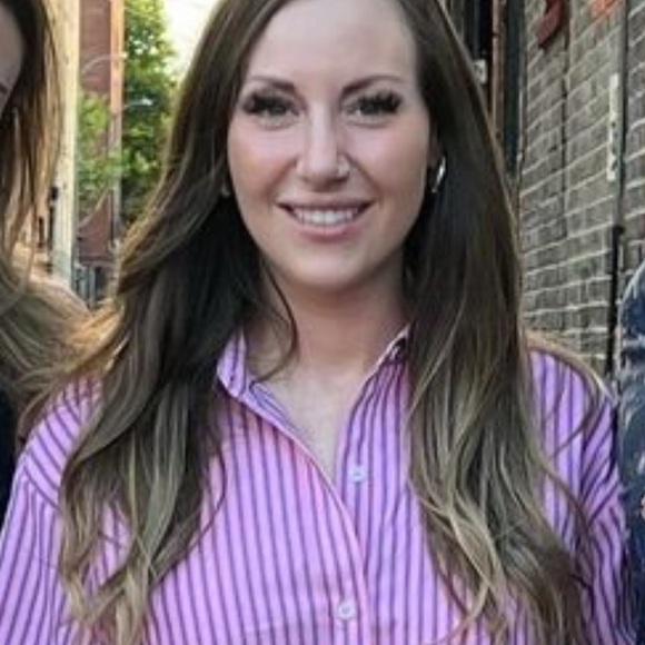 Meet your Posher, Corrine - Picture 2 of 7